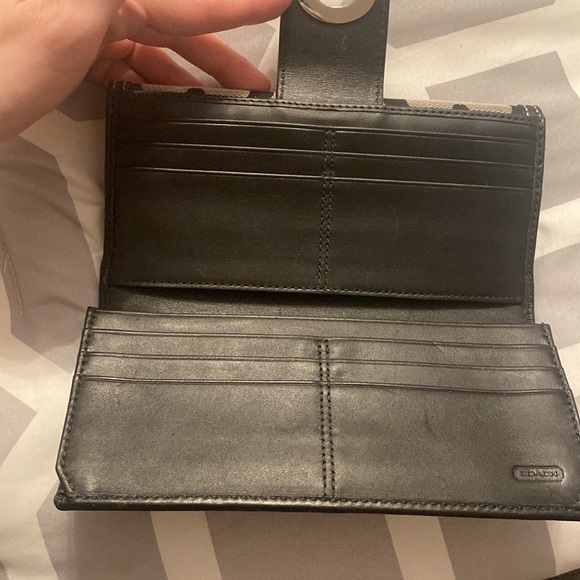 Brand new coach wallet - Picture 2 of 4